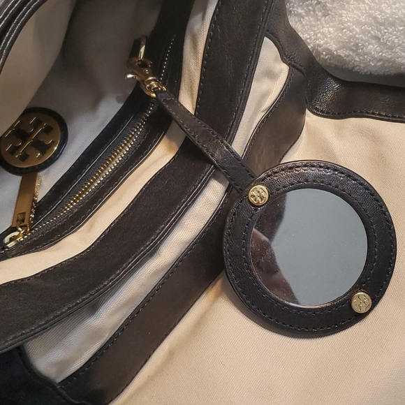 Tory Burch Leather Bag - Picture 9 of 16